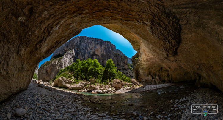 photo fond de la baume au pigeons dans le canyon du Verdon